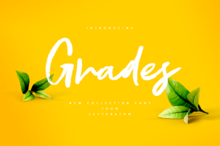 Grades: A Handwritten Font for Editorial Elegance
